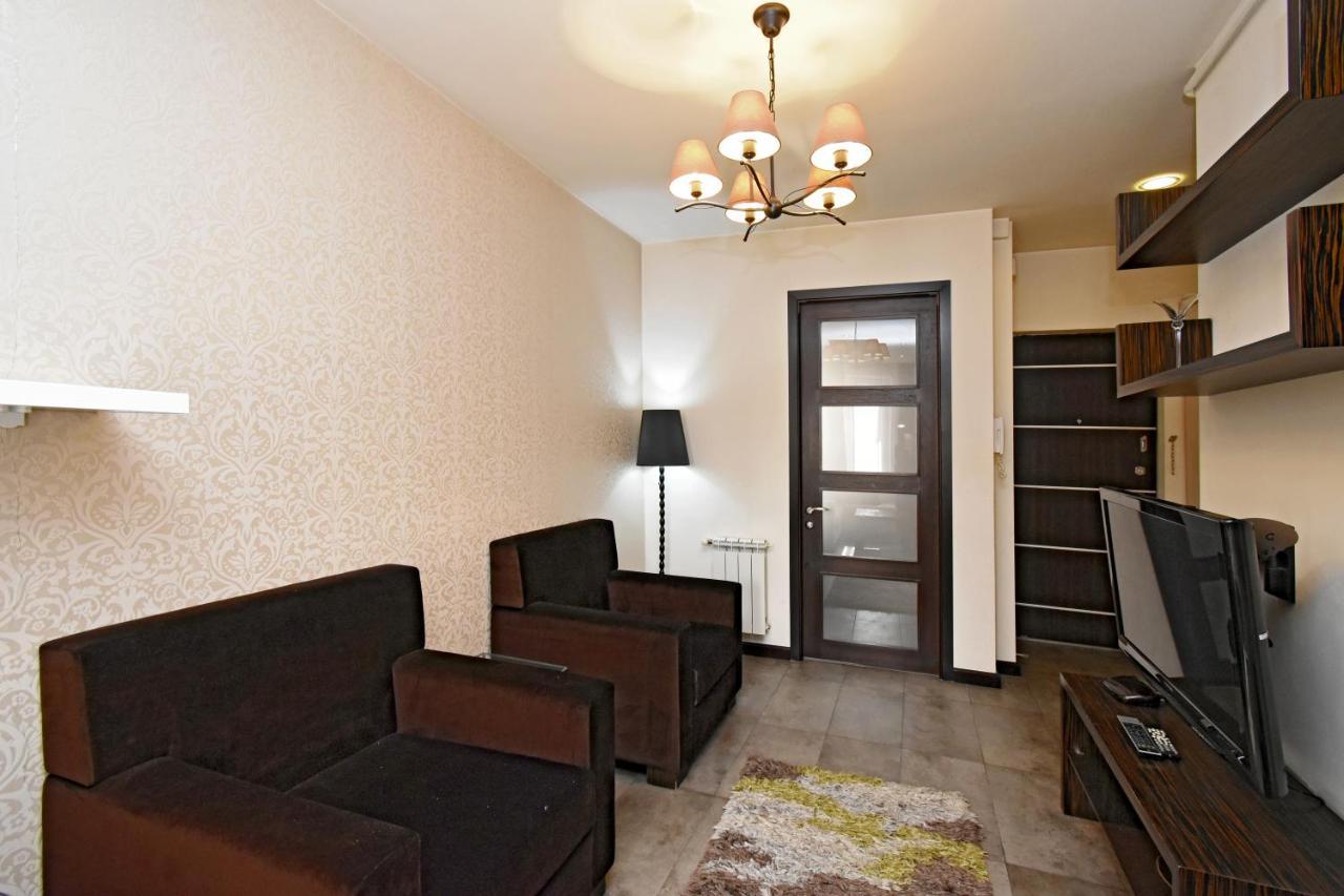 Galaxy Inn Luxury Hostel In Center Erivan Exterior foto